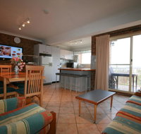 Benny's 3/25 Park Road - Lightning Ridge Tourism