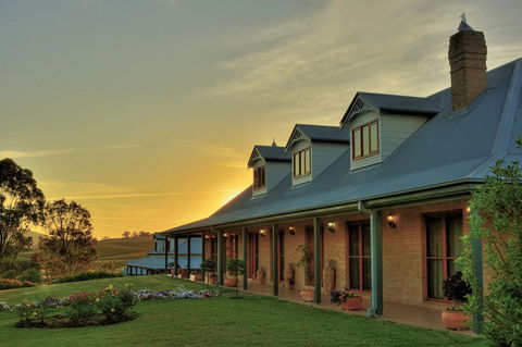 Berenbell Vineyard Retreat - Lightning Ridge Tourism 0