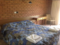 Book Berrigan Accommodation Vacations Lightning Ridge Tourism Lightning Ridge Tourism