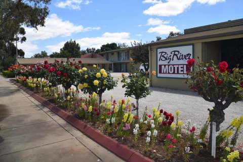 Big River Motel - Lightning Ridge Tourism 2
