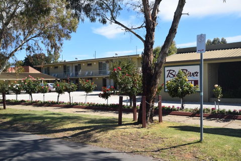 Big River Motel - Lightning Ridge Tourism 1