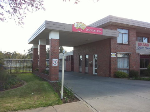 Big Valley Lakeside Paradise Motor Inn - Lightning Ridge Tourism 0