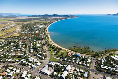 BIG4 Rowes Bay Beachfront Holiday Park - Lightning Ridge Tourism 0