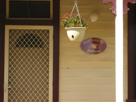 Bloomsbury Cottage - Lightning Ridge Tourism 3