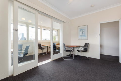 Blue Gum Hotel - Lightning Ridge Tourism 3