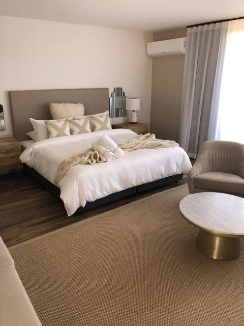 Blue Jacket Motel - Lightning Ridge Tourism 3