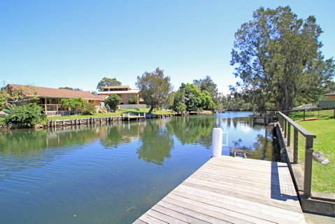 Blue Lagoon - Waterfront - Lightning Ridge Tourism 0