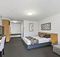 Blue Shades Motel - Lightning Ridge Tourism