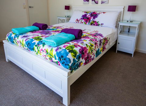 Blue Vogue Combo @ 192 Boomerang Drive - Lightning Ridge Tourism 3