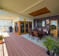 Blue Water Retreat - Upstairs - Lightning Ridge Tourism