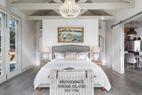 The Peninsula Experience - Lightning Ridge Tourism 2
