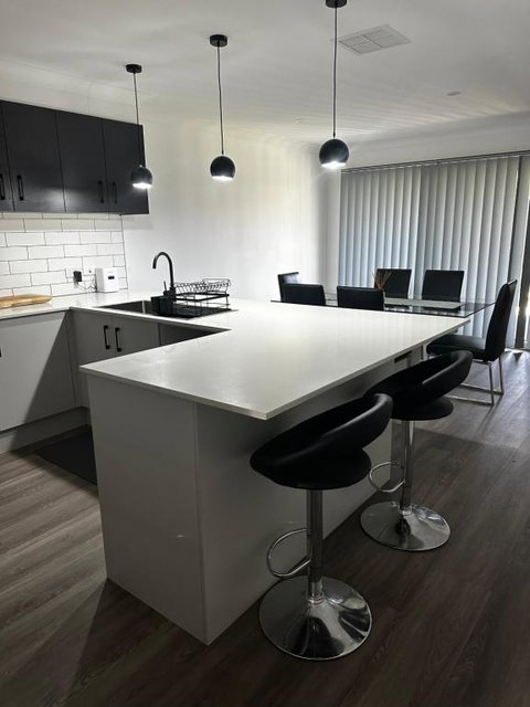 Xquisite - Lightning Ridge Tourism 3