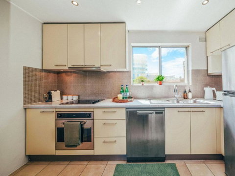 XQ Collection Saltwater Bondi Beach - Lightning Ridge Tourism 3