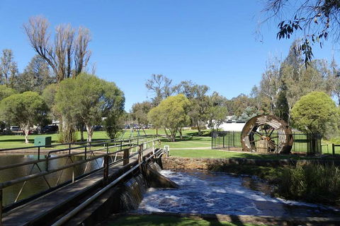 Private, Luxury Pinnacles Tour: Stargazing, Sand-boarding & Sightseeing - Lightning Ridge Tourism 2