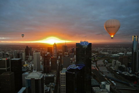 Melbourne Balloon Flights, The Peaceful Adventure - Lightning Ridge Tourism 5