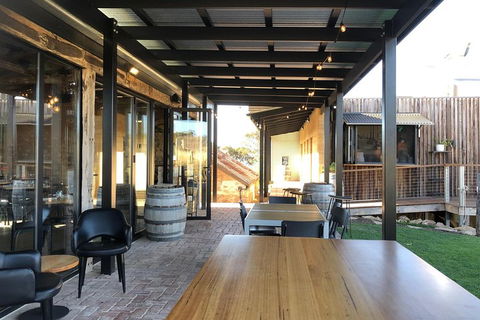 Beer, Wine And Gin (The Ultimate Tastings.) - Lightning Ridge Tourism 4