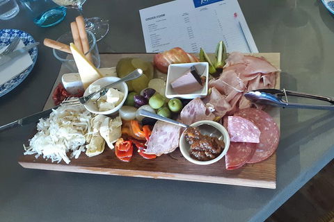 Tipple Of Gin Experience Tour - Lightning Ridge Tourism 5