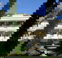 Melbourne City Tour Lifestyle of the Rich and Famous - Lightning Ridge Tourism