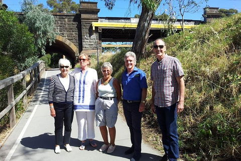 Melbourne City Tour: Lifestyle Of The Rich And Famous - Lightning Ridge Tourism 1