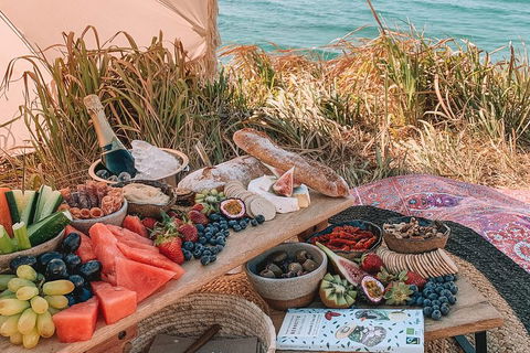 A Picnic In Byron Bay - Lightning Ridge Tourism 5