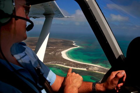 Abrolhos Islands Fixed-Wing Scenic Flight - Lightning Ridge Tourism 0