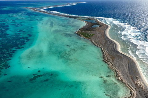 Abrolhos Islands Fixed-Wing Scenic Flight - Lightning Ridge Tourism 2