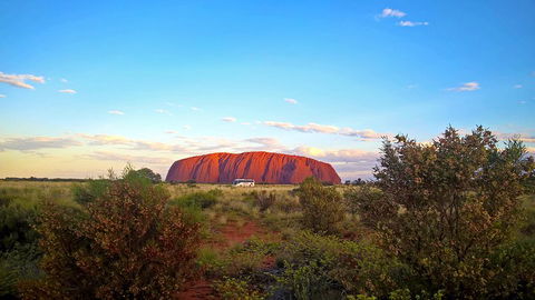 Uluru (Ayers Rock) Sunset Tour - Lightning Ridge Tourism 2
