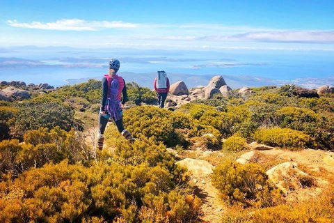 100 Metre Abseil Mount Wellington Hobart - Lightning Ridge Tourism 5