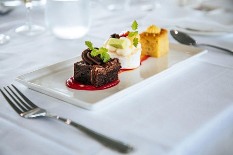 Journey Beyond Cruise Sydney Harbour - All Inclusive Dinner Cruise - Lightning Ridge Tourism 2