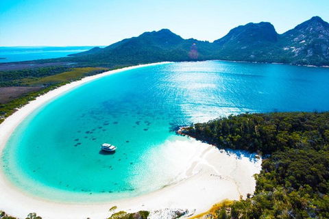 Wineglass Bay Private Charter Service - Lightning Ridge Tourism 2