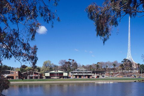 River Gardens Melbourne Sightseeing Cruise - Lightning Ridge Tourism 4