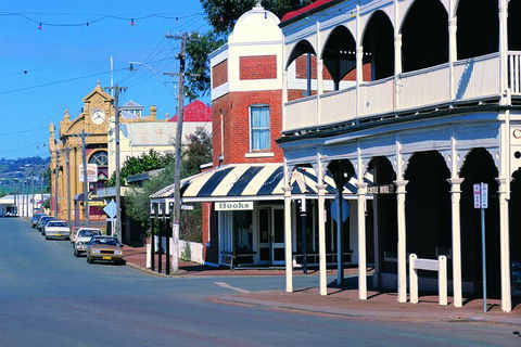 2-Day Wave Rock, York, Wildflowers & Aboriginal Experience - Lightning Ridge Tourism 5