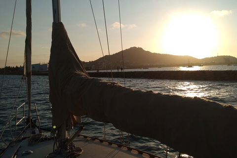 Townsville Small Group Sunset Sail Sailing Cruise Boat Tour Charter Hire - Lightning Ridge Tourism 2