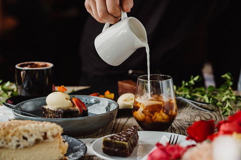 Adelaide Hills Food, Wine, Cheese, & Chocolate - Private Day Tour - Lightning Ridge Tourism 5