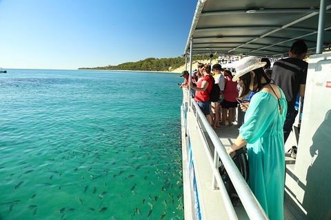 Adventure Moreton Island Wrecks Adventure Package - Lightning Ridge Tourism 1
