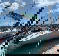 2-Night Whitsundays Sailing Cruise incl. Whitehaven Beach  Great Barrier Reef - Lightning Ridge Tourism