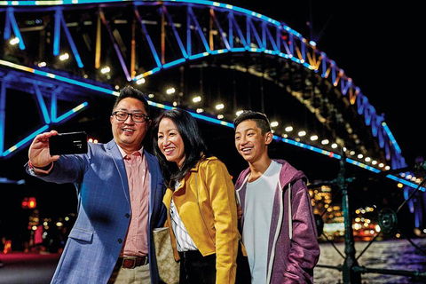 Sydney By Night - Private Luxury Night Tour - Lightning Ridge Tourism 5