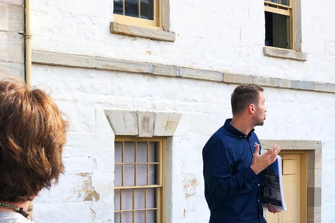 Convicts And The Rocks: Sydney's Walking Tour Led By Historian - Lightning Ridge Tourism 2