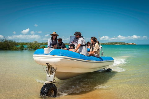 Cygnet Bay Explorer - Lightning Ridge Tourism 1