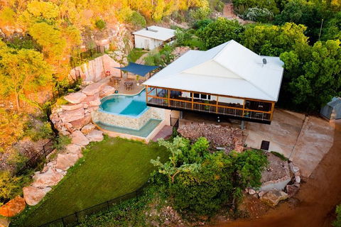 Cygnet Bay Explorer - Lightning Ridge Tourism 5