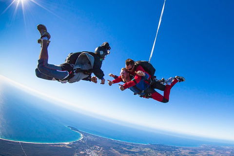 Byron Bay Tandem Sky Dive - Lightning Ridge Tourism 0
