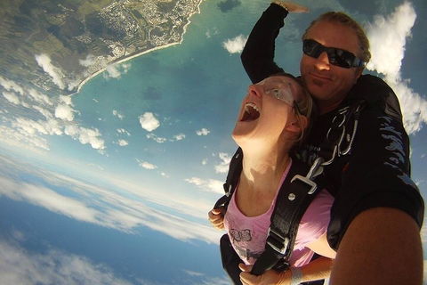 Byron Bay Tandem Sky Dive - Lightning Ridge Tourism 5