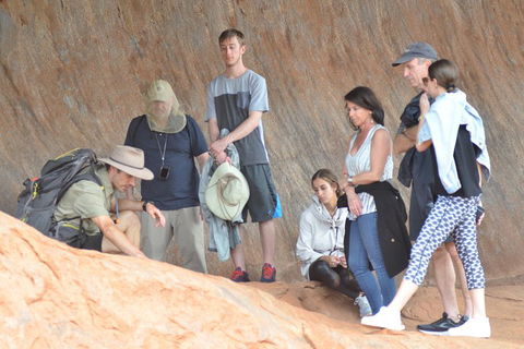 Uluru Small Group Tour Including Sunset - Lightning Ridge Tourism 2