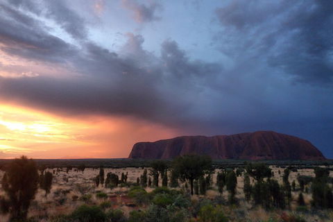 Uluru Small Group Tour Including Sunset - Lightning Ridge Tourism 4