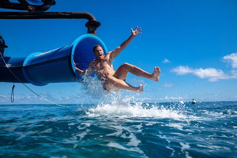 Outer Reef Pontoon Experience From Cairns - Lightning Ridge Tourism 2