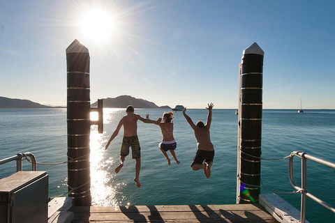 Fitzroy Island Catamaran Transfers From Cairns - Lightning Ridge Tourism 0