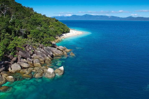 Fitzroy Island Catamaran Transfers From Cairns - Lightning Ridge Tourism 1