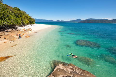 Fitzroy Island Catamaran Transfers From Cairns - Lightning Ridge Tourism 4