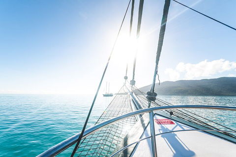 2 Night Whitsunday Islands Cruise On New Horizon From Airlie Beach - Lightning Ridge Tourism 2