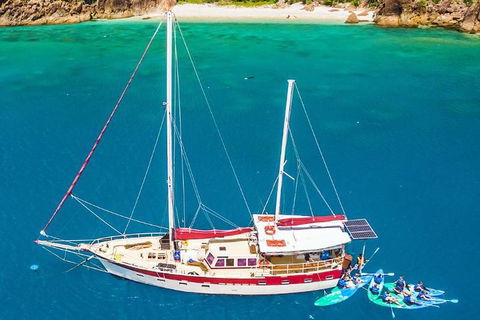 2-Day Whitsundays Sailing Adventure: SV Whitehaven - Lightning Ridge Tourism 5